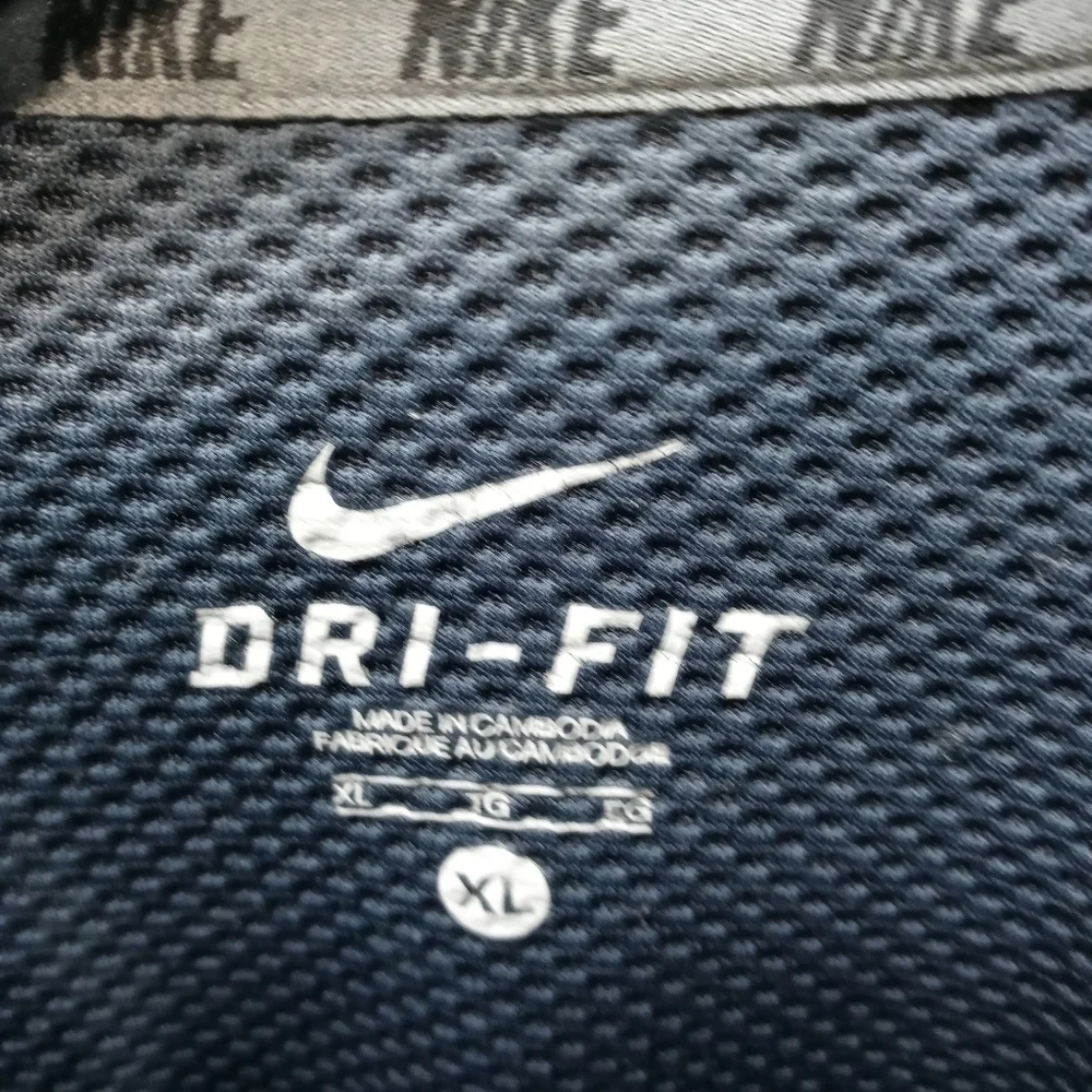 Nike Dri-Fit Jacket Men's Black Size: gull zip fleece XLarge. Pb2 405pem